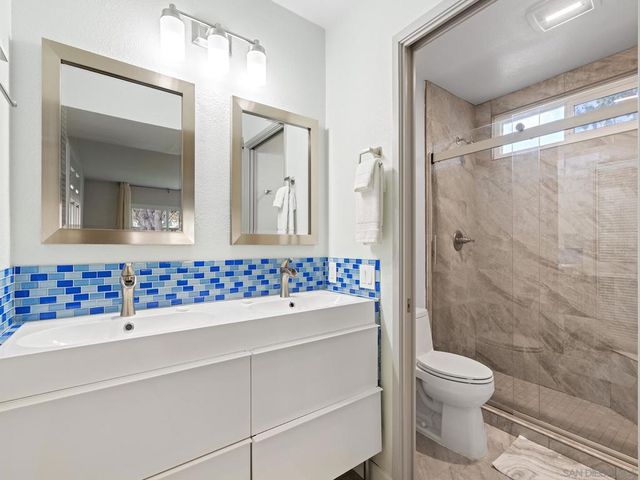 4080 Rosenda 210, San Diego, CA 92122
