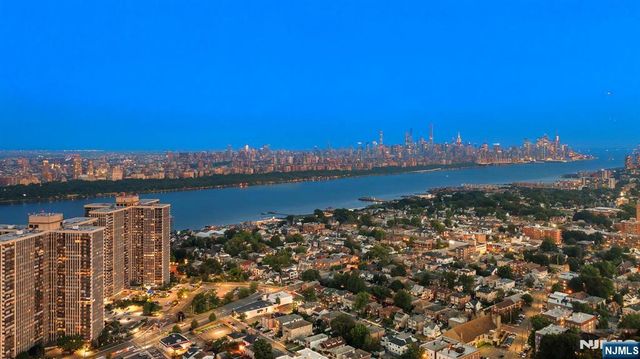 200 Winston Drive 3102, Cliffside Park, NJ 07010