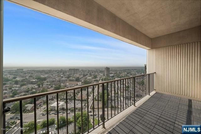 200 Winston Drive 3102, Cliffside Park, NJ 07010