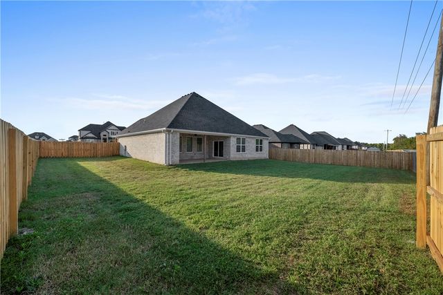 1130 Canyon Maple Street, Centerton, AR 72719