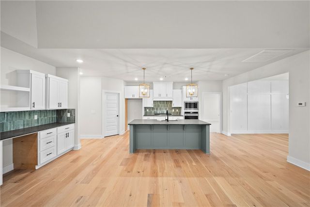 1130 Canyon Maple Street, Centerton, AR 72719