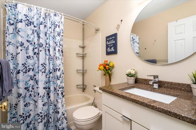 31-D CHICOPEE DR, Princeton, NJ 08540