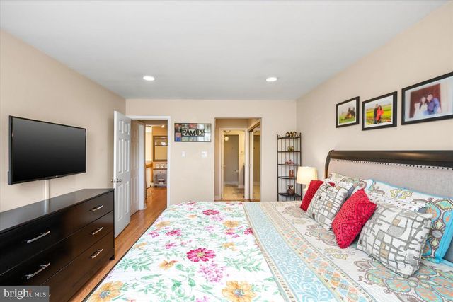 31-D CHICOPEE DR, Princeton, NJ 08540