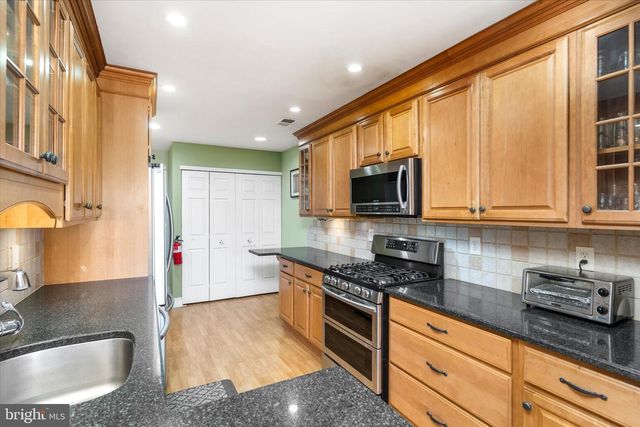 31-D CHICOPEE DR, Princeton, NJ 08540