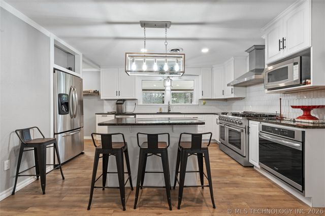 2584 Seminole, Sulphur, OK 73086