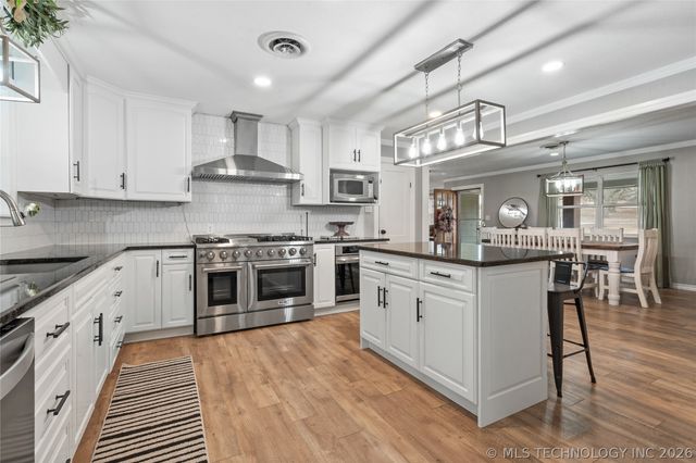 2584 Seminole, Sulphur, OK 73086