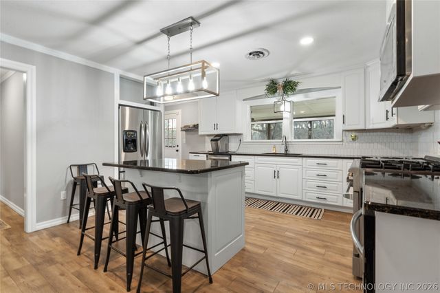 2584 Seminole, Sulphur, OK 73086