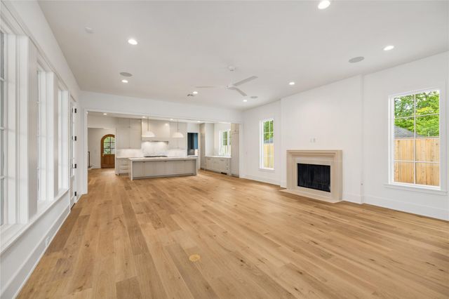 713 W 42nd Street, Houston, TX 77018