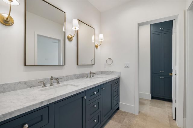 713 W 42nd Street, Houston, TX 77018