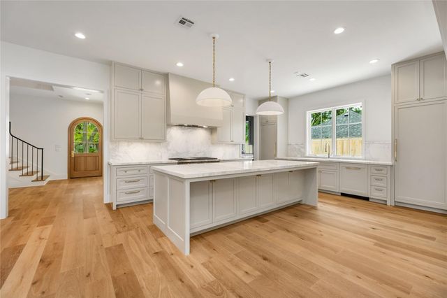 713 W 42nd Street, Houston, TX 77018