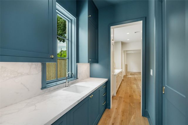 713 W 42nd Street, Houston, TX 77018