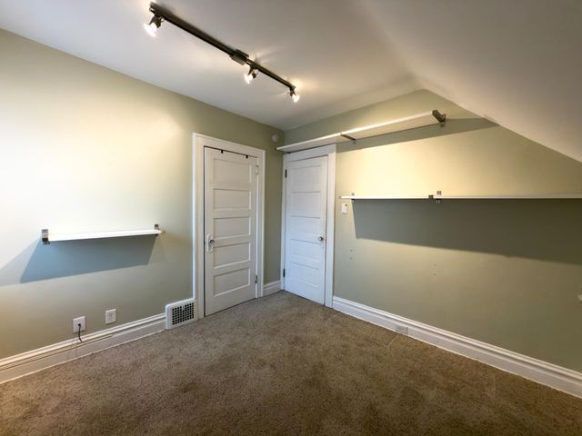 823 N 57th Avenue W, Duluth, MN 55807
