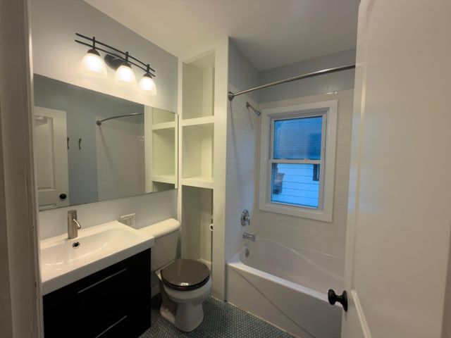 823 N 57th Avenue W, Duluth, MN 55807