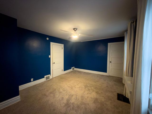823 N 57th Avenue W, Duluth, MN 55807