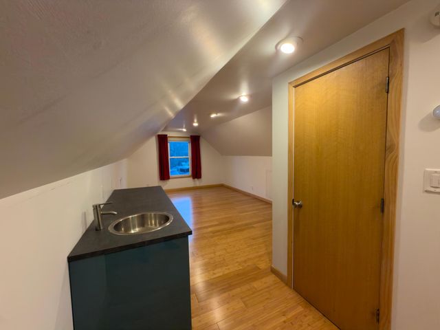 823 N 57th Avenue W, Duluth, MN 55807