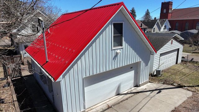 823 N 57th Avenue W, Duluth, MN 55807