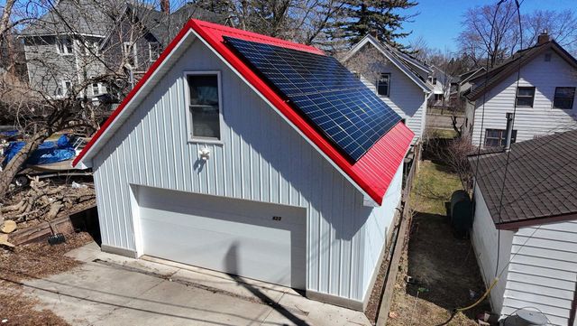 823 N 57th Avenue W, Duluth, MN 55807
