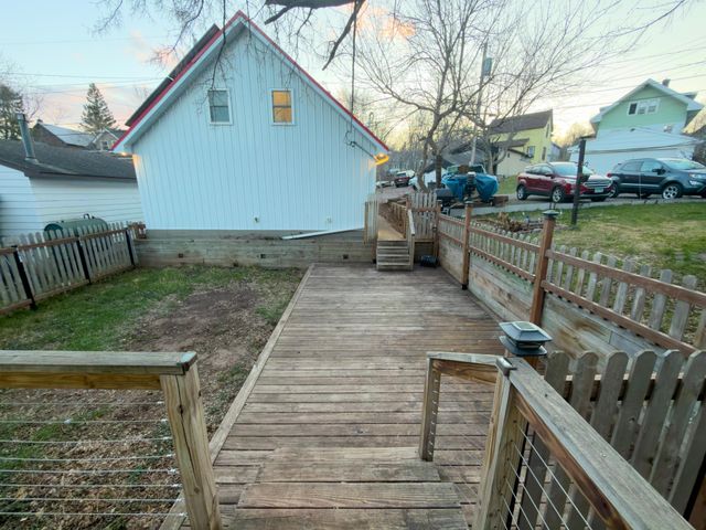 823 N 57th Avenue W, Duluth, MN 55807