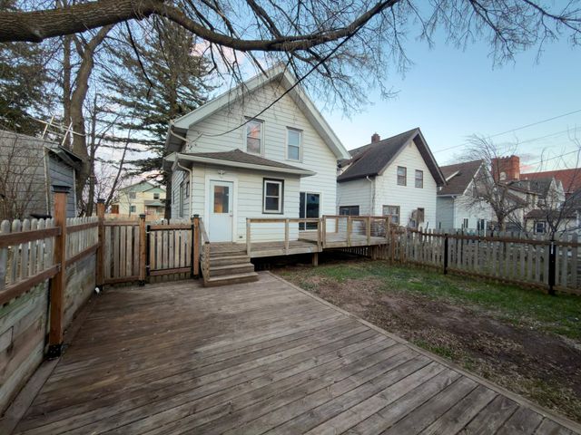 823 N 57th Avenue W, Duluth, MN 55807