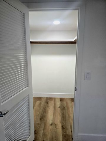 4204 Waterview Circle, Palm Springs, FL 33461