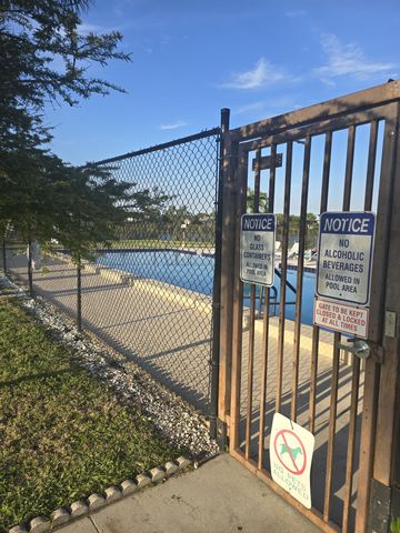 4204 Waterview Circle, Palm Springs, FL 33461