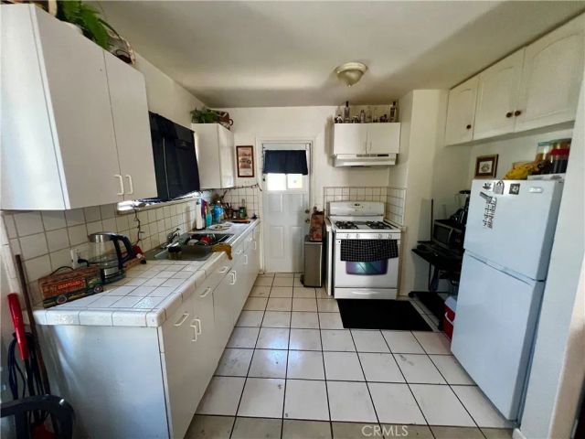 5354 De Roja, Woodland Hills, CA 91364