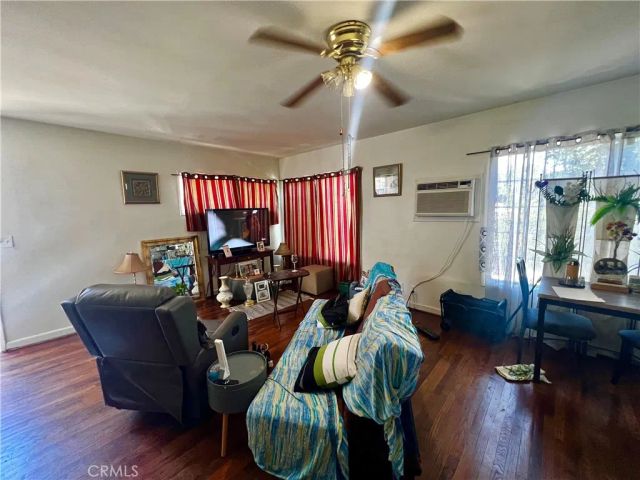 5354 De Roja, Woodland Hills, CA 91364
