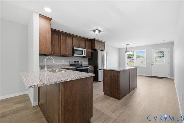 417 N 7th Ave, Hopewell, VA 23860