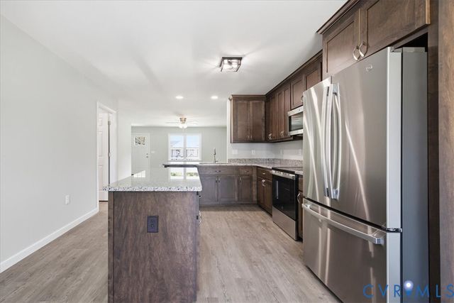 417 N 7th Ave, Hopewell, VA 23860