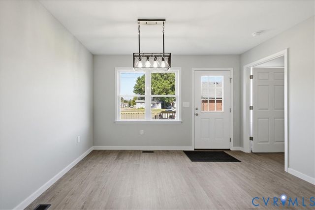 417 N 7th Ave, Hopewell, VA 23860