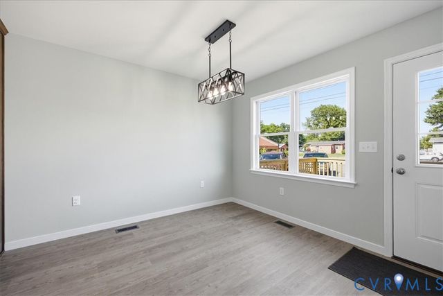417 N 7th Ave, Hopewell, VA 23860