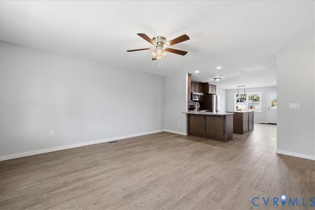 417 N 7th Ave, Hopewell, VA 23860
