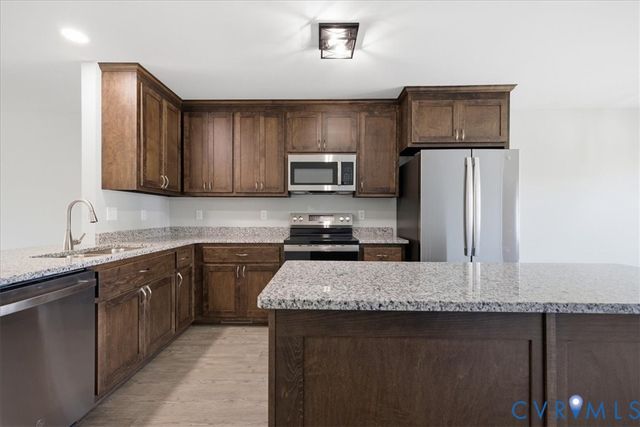 417 N 7th Ave, Hopewell, VA 23860