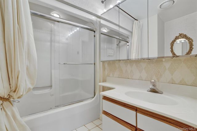 9 Nicole Circle 8, Ossining, NY 10562