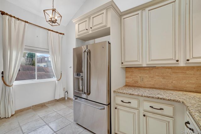 9 Nicole Circle 8, Ossining, NY 10562