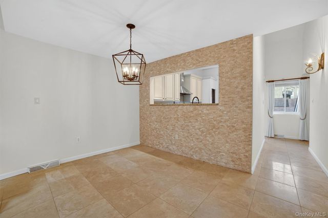 9 Nicole Circle 8, Ossining, NY 10562
