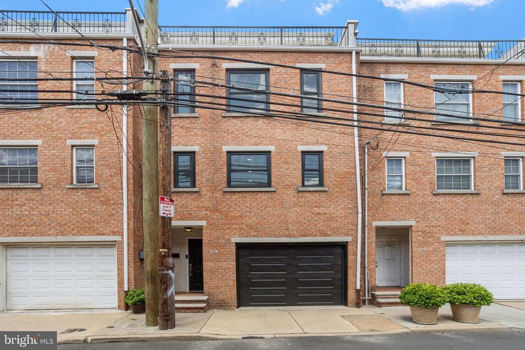 313 E WILDEY ST, Philadelphia, PA 19125