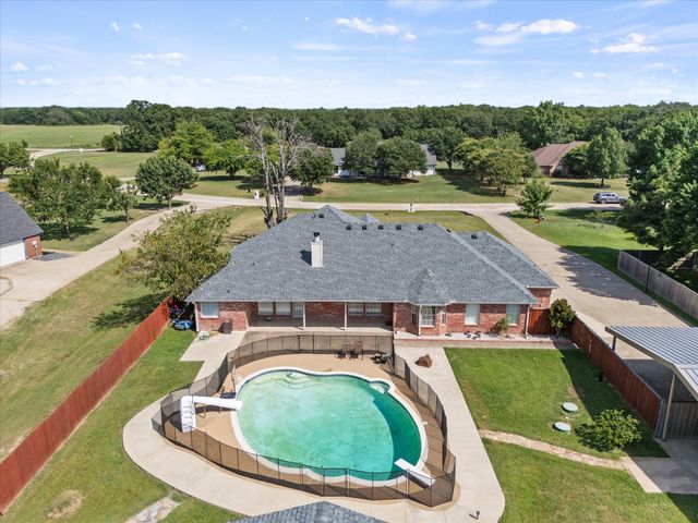 1089 Oak Hollow Lane, Combine, TX 75159
