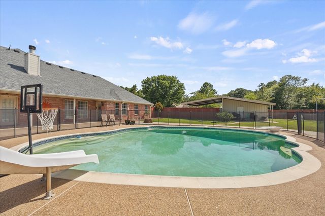 1089 Oak Hollow Lane, Combine, TX 75159