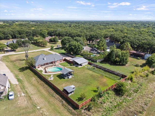 1089 Oak Hollow Lane, Combine, TX 75159
