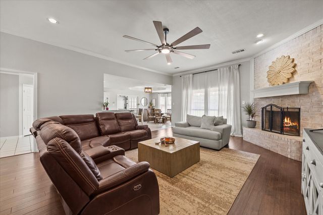 1089 Oak Hollow Lane, Combine, TX 75159