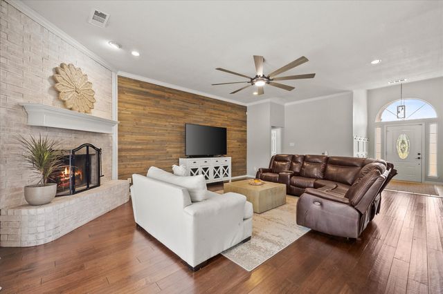 1089 Oak Hollow Lane, Combine, TX 75159