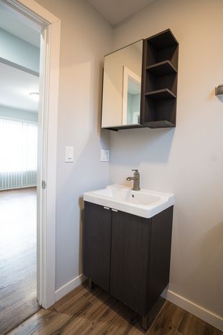 2204 N Nagle Avenue 1, Chicago, IL 60707