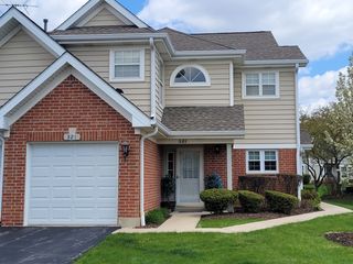 321 Sheffield Drive 321, Schaumburg, IL 60194