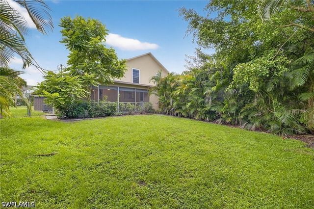151 Crown DR, Naples, FL 34110