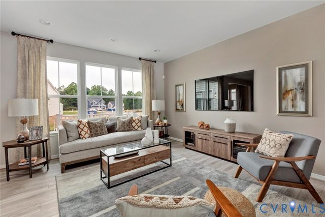 925 Charlemagne Rd, Midlothian, VA 23114
