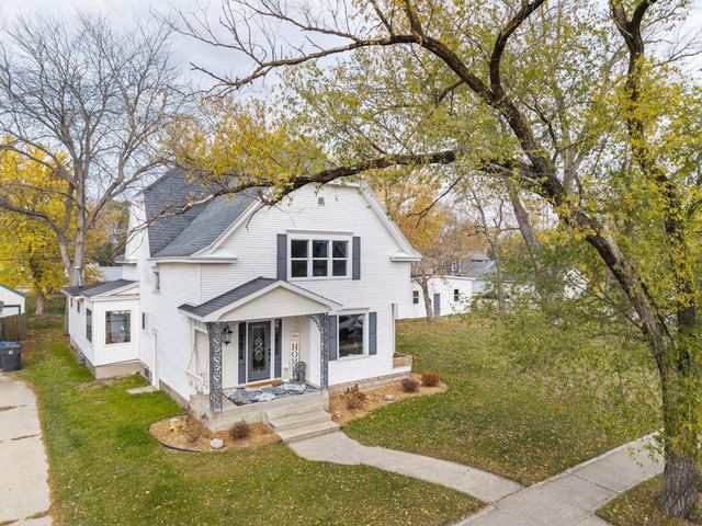 209 Lake Avenue, Montello, WI 53949