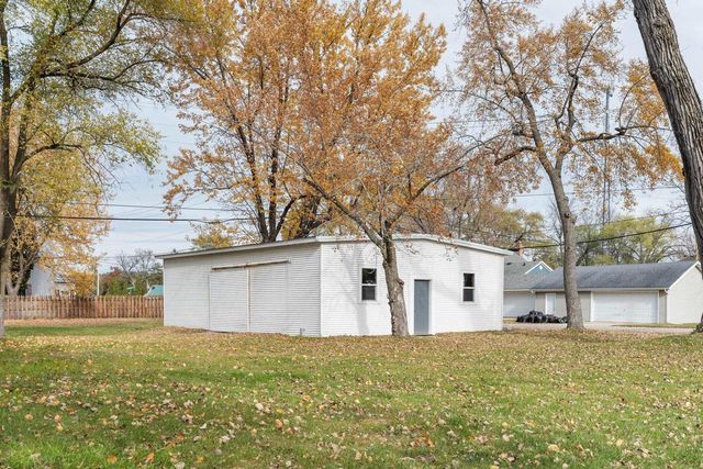 209 Lake Avenue, Montello, WI 53949