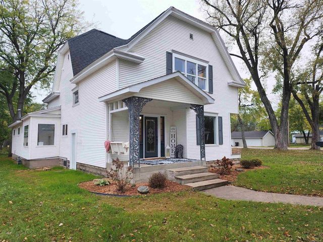 209 Lake Avenue, Montello, WI 53949