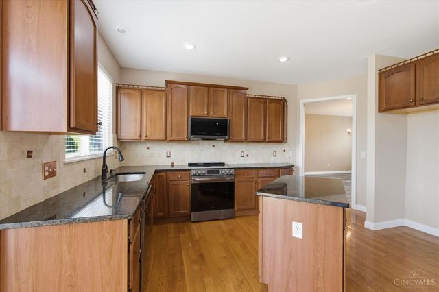 1220 Fox Hollow Drive, Lebanon, OH 45036